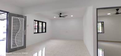 Fully Extend & Renovated Nice Single Storey Terrace House for Sale