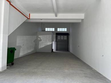Industry Jaya 1.5Storey Link Factory Suitable For Warehouse / Workshop