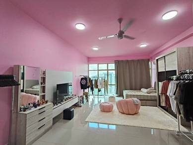 Palazio, Mount Austin, Fully Renovated, Middle Floor, 1CP