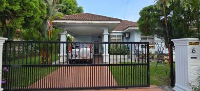 Bungalow 1 storey Jalan Tasik Beringin Taman Pantai Sepang Putra