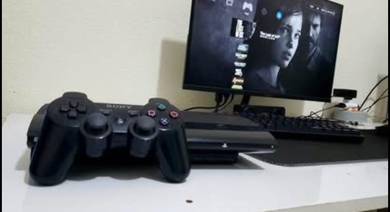 PS3 500GB with 3 controllers