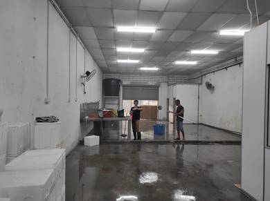 Facing Mainroad Pandamaran 1.5 Storey Link Factory Endlot for Rent