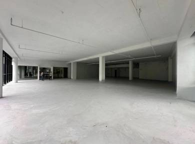 Ground Floor Retails for rent ! Corrner lot