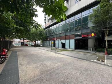 Ground Floor Retails for rent ! Corrner lot