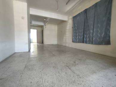 rumah taman sejati untuk disewa