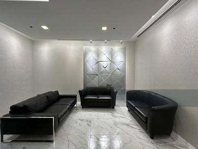 Fully Fitted Office in KLCC! Walking distance to Lrt & Monorail