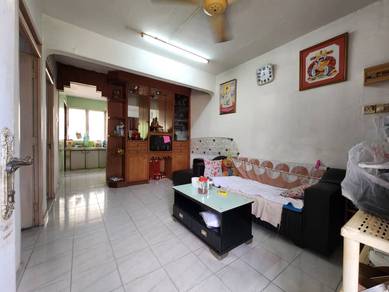 Skudai Tun Aminah Flat with Full Tiles / Near to 777 & Bus Stop