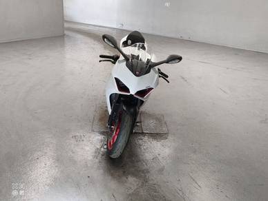 2025 Unreg Ducati Panigale V2 "Like New Mileage 2K