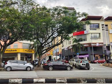 Walking distance Banks, LRT & Malls. Tenanted. Good for Investment