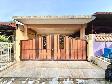 [Renovated] Single Storey Terrace at Taman Jed, Dengkil