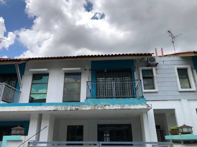 Double Storey House 4Bed 4Bath Partial Furnish @ Dato Onn / Taman Daya