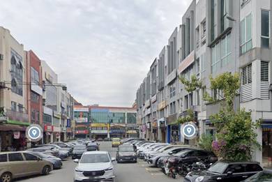 Bandar Puteri Shoplot