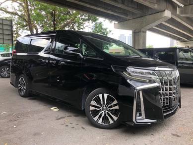 Toyota ALPHARD 2.5 SC Rear Camera Power Boot