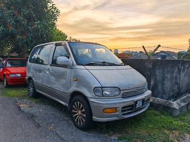 Nissan SERENA 2.0 (A)