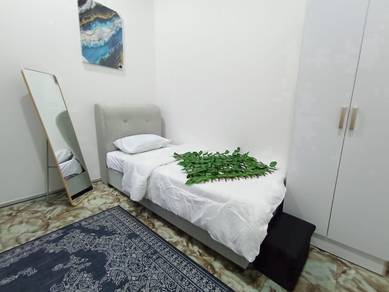Bilik untuk disewa Fully Furnished baru siap reno Direct Owner