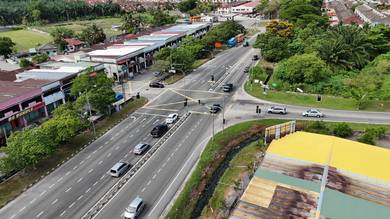 taman fajar shop coner unit/parit buntar/main road/nibong tebal