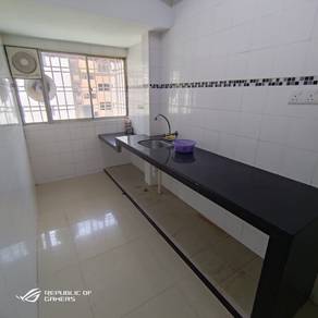 Rumah sewa (Desa satu apartment) kepong desa aman puri ,kitchen top