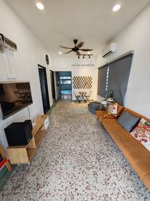 Corner Lot Fully Furnished Ujong Pasir 1.5 storey For Rent