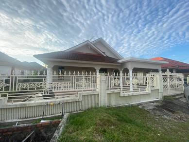 Fully Renovated Bungalow Taman Sri Lambak, Kluang