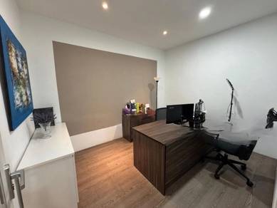 Fully Fitted Office in Damansara Uptown for rent !