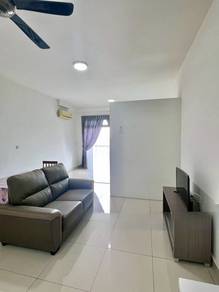 Town area condo for rent easy access to singapore