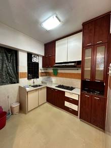 **CORNER UNIT 1-Covered CARPARK Taman Lone Pine Renovated K/CABINET