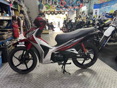 HONDA FUTURE 125(boleh loan)