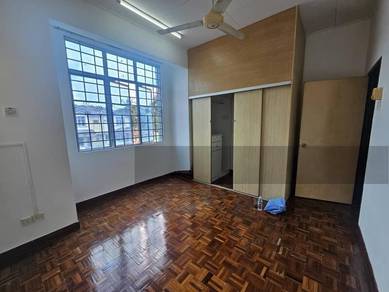 Corner unit 2 Storey Link House Endlot
