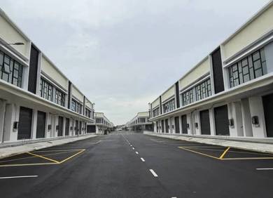Brand-New 1.5 Storey Factory | Super Long Unit Ready move in Skudai JB