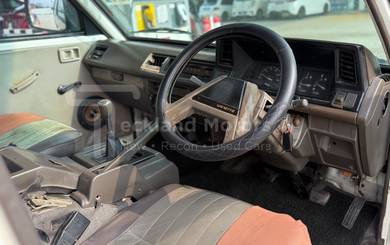 Nissan VANETTE C22 1.5 (M) Semi Panel