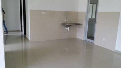 Platinum III Condo 1230sf Sea & hillview 3-Bedrooms 2-Covered CARPARKS