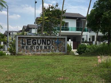 GATED Landed 2 Storey SEMI D LEGUNDI Bandar Seri Putra Bangi KUIS