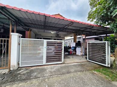 RENOVATED Teres 1 Tingkat END LOT Taman Universiti Seksyen 30 Shah Ala
