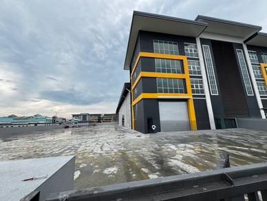 1 Acre Conner 4sty Brand New Semi-D For Rent Taman Perindustrian Meru