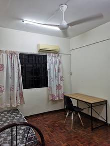 {FEMALE} MASTER room BAYU TASIK 1 non sharing [PRIVATE BATHROOM]