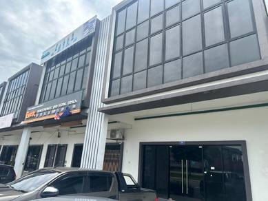 Senai 1.5 Storey Terrace Factory Impian Emas For Sale