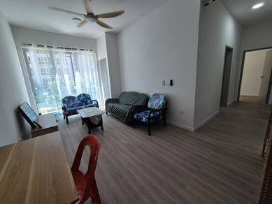 Lakefront Residences | Cyberjaya | Fully Furnish | 2 Car Park |Balcony