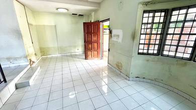 Tampoi Indah Double storey Corner lot