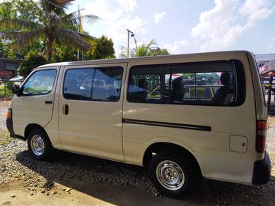 Toyota Hiace Window Van 2.5 (M) Diesel