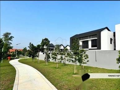 Exclusive Alam Impian Terrace – Your Perfect Family Haven!