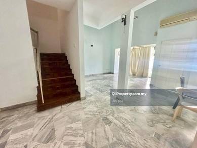 REFURBISHED Sri Petaling Freehold GUARDED Extended 3 PARKING Well Kept