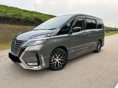 Nissan SERENA 2.0 J IMPUL PREMIUM HIGHWAY