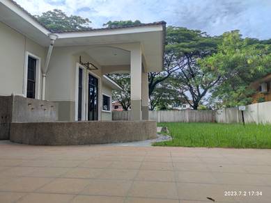 Gated Single Storey Bungalow