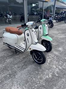 Royal Alloy GP 125 New color alert