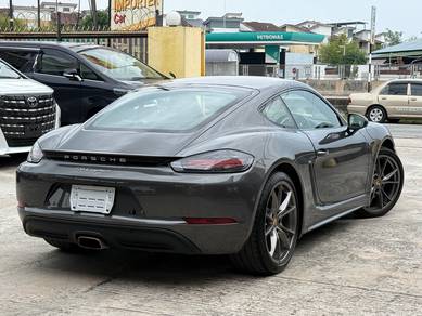 Porsche 718 2.0 CAYMAN 16K KM 20”SPORT RIM