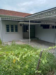 Single Storey Terrace House At Fettes Park