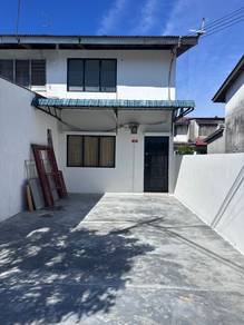 (Non Bumi) Renovated End Lot Taman Marin, Muar