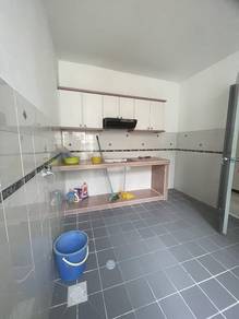 Venice Hill Condominium , Batu 9 Cheras, Selangor [FREEHOLD 3R2B 1CP]