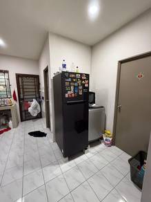 Well Maintained Wassion Avenue Townhouse For Sale, Ready Move-in