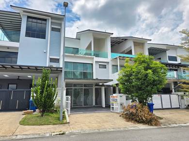HUGE 3 Storey Terrace Aster Grove Denai Alam